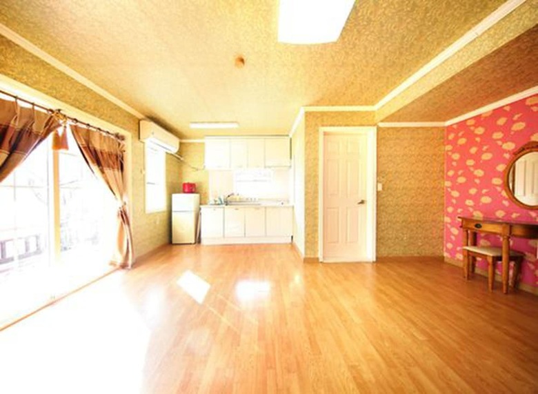 Modern Hill Pension
