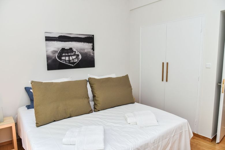 Warm And Cozy Apartment In Athens