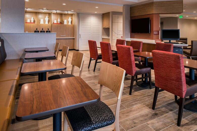 Aparthotel Towneplace Suites By Marriott Merced