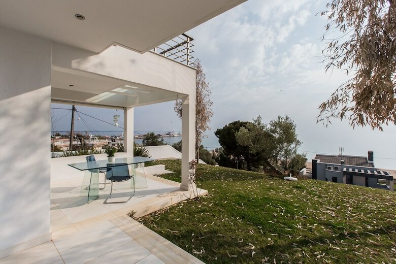 Borealis Sea Front Villa