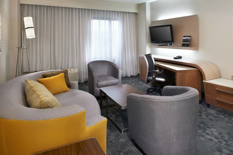 Hotel Courtyard By Marriott Cincinnati-covington