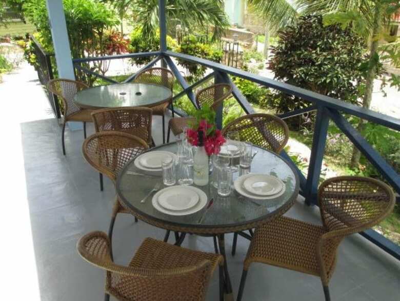 Hotel Ellen Bay Inn