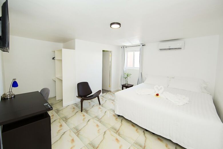 Hotel Pulse Rooms At Trafalgar