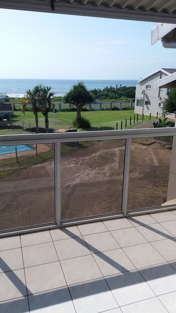 Apartamentos Just Property Uvongo Chalets 11