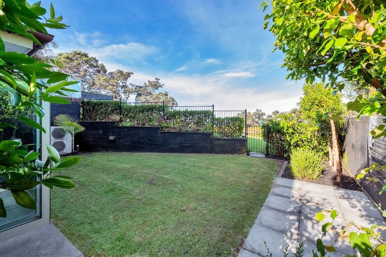 Elegant Sea-view Villa On The Northshore
