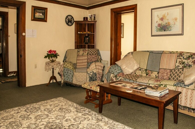 Bed & Breakfast Tophouse Historic Inn