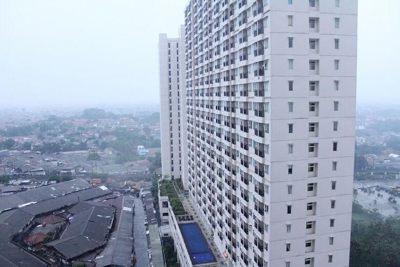 Hostal Oyo 266 Margonda Residence 5