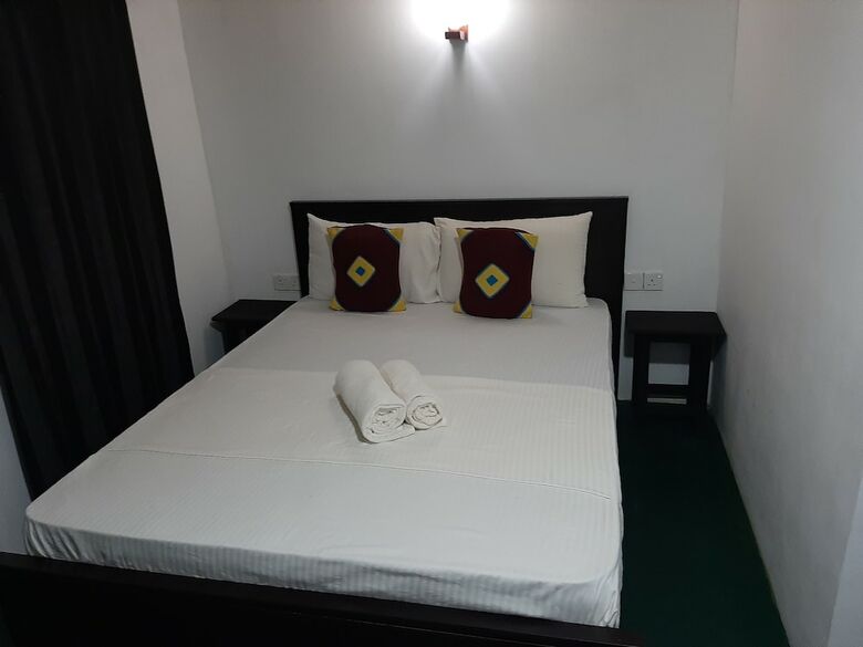Hotel Priya Homestay Kandalama