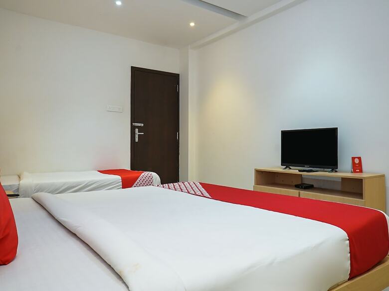 Hotel Oyo 19703 Silver Crest