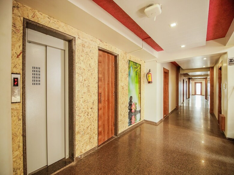 Hotel Oyo 24105 Metro