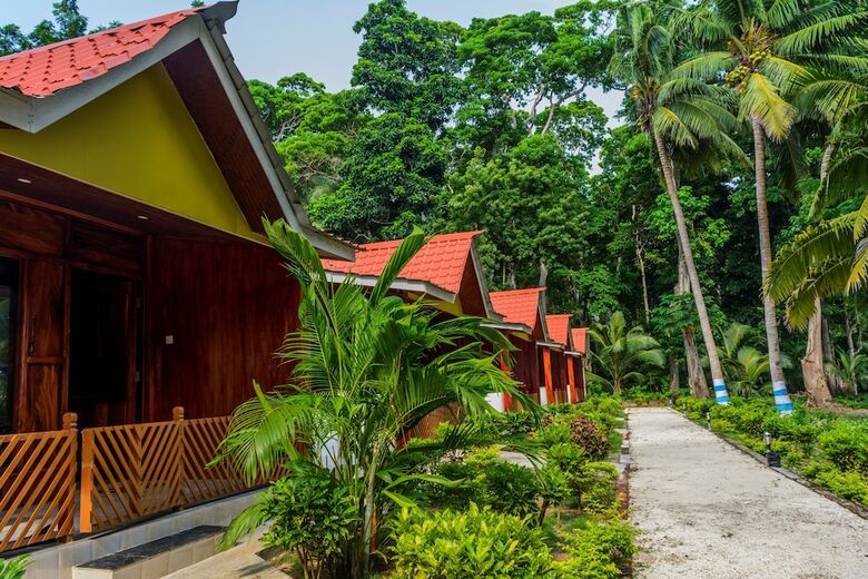 Hotel Tango Beach Resort