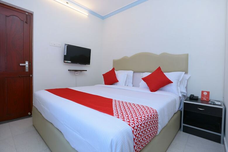 Hotel Oyo 22008 Jrj Suites