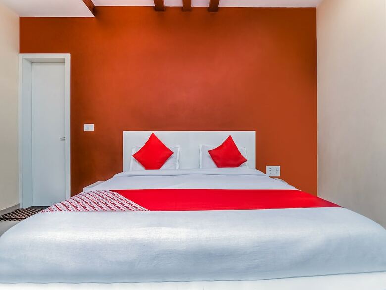 Oyo 19706 Hotel Heaven