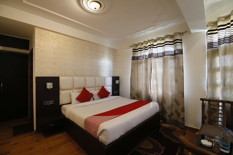 Hotel Oyo 19679 Shimla Palace