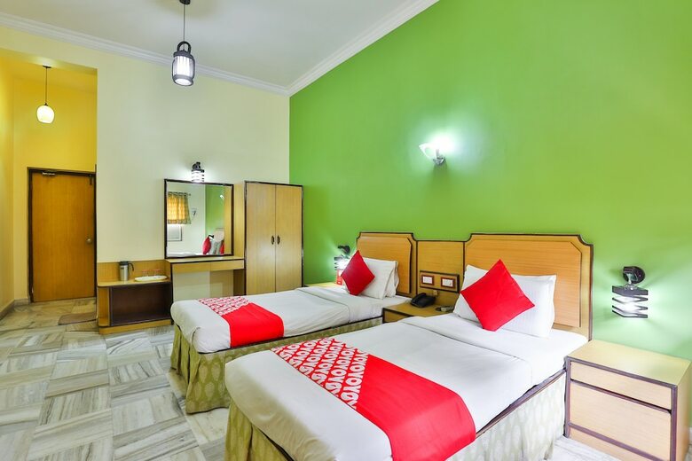 Oyo 19952 Hotel Woodlands