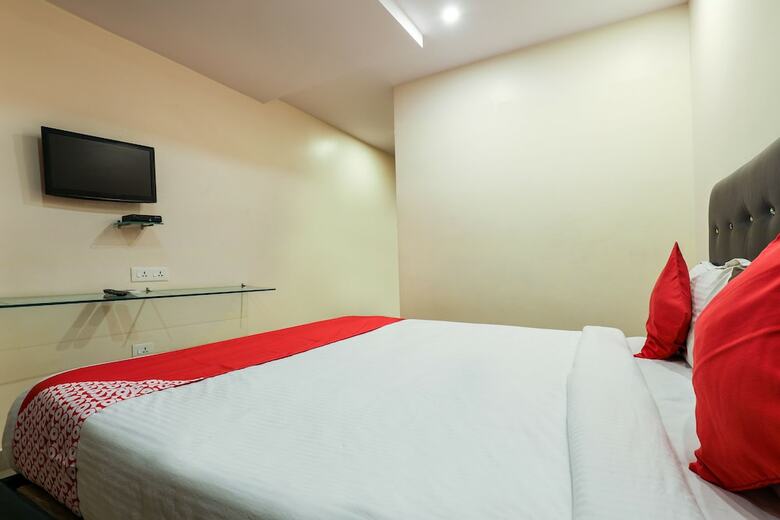 Hotel Oyo 18251 Flagship Sasi Paradise