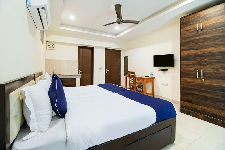 Hotel Oyo 20024 Silverkey Golf Course Road