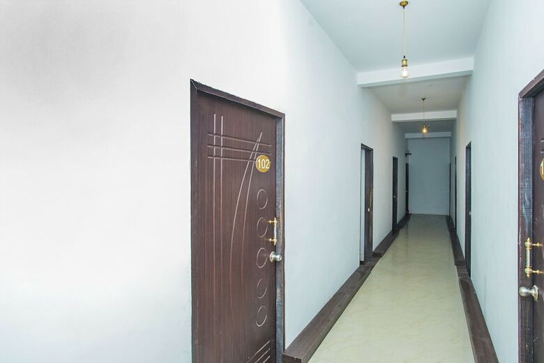 Hotel Oyo 13934 Shri Krishna Hometel