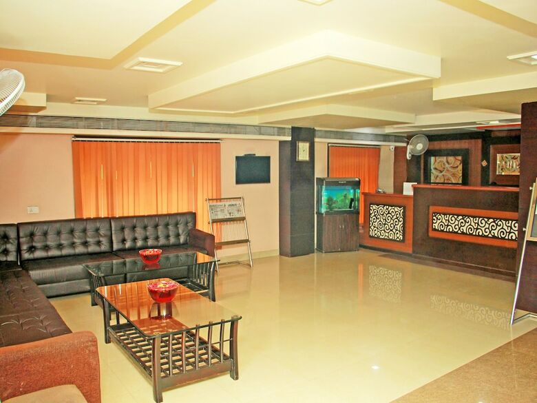 Apartamentos Oyo 22040 Hotel Central Plaza