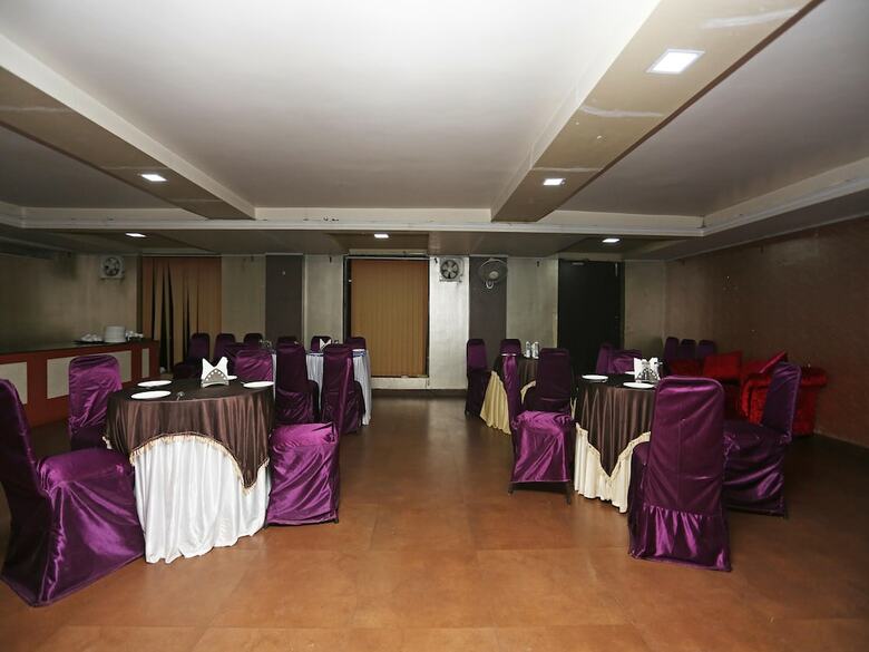 Apartamentos Oyo 22040 Hotel Central Plaza