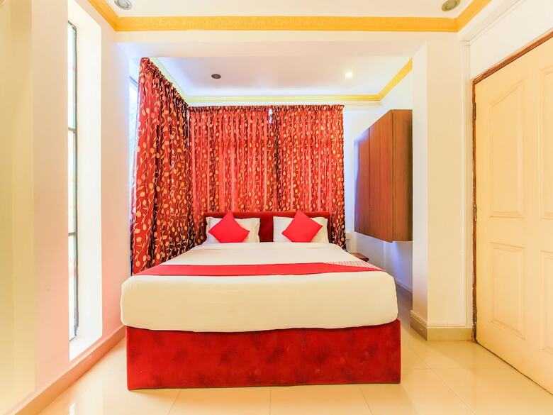 Hotel Oyo 23156 Royal Resort