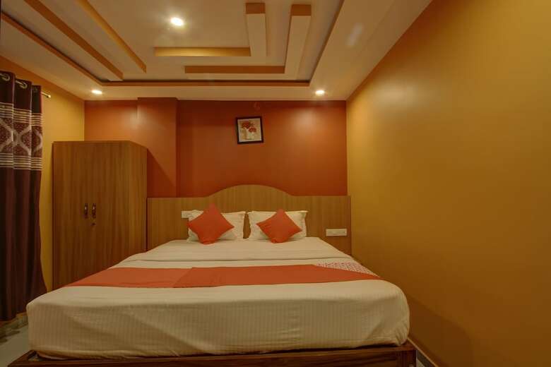 Hotel Oyo 22790 Sree Comforts