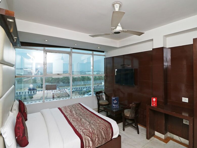 Oyo 12982 Hotel Oris International