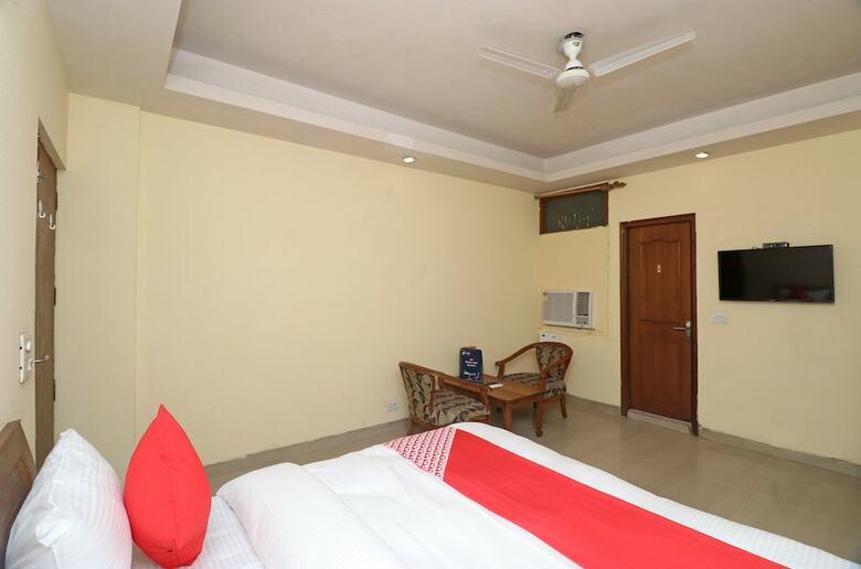 Oyo 19484 Hotel Cubic Inn