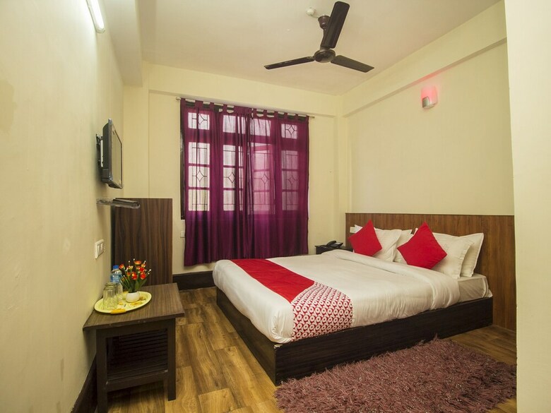 Oyo 17039 Hotel Omkar