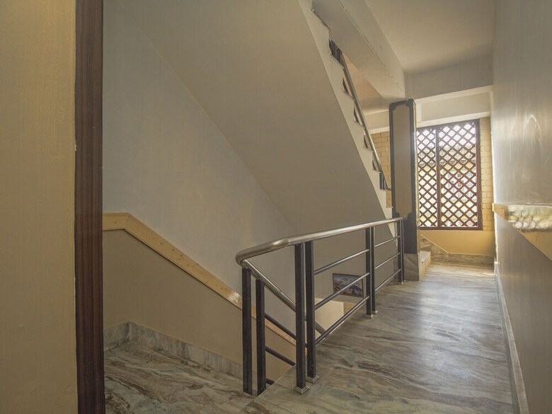 Oyo 17039 Hotel Omkar