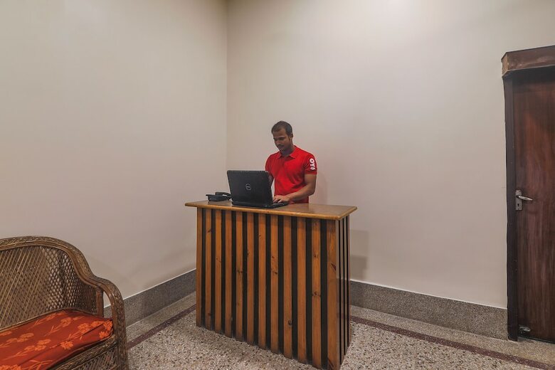 Hotel Oyo 16396 Riverview Guest House
