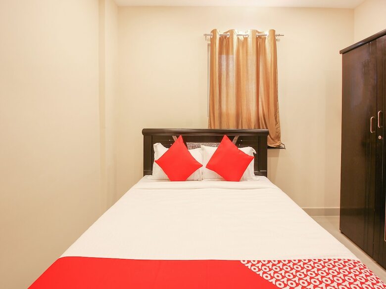 Hotel Oyo 14266 Flagship Serilingampally
