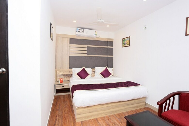 Hotel Oyo 22485 Tcs Suites