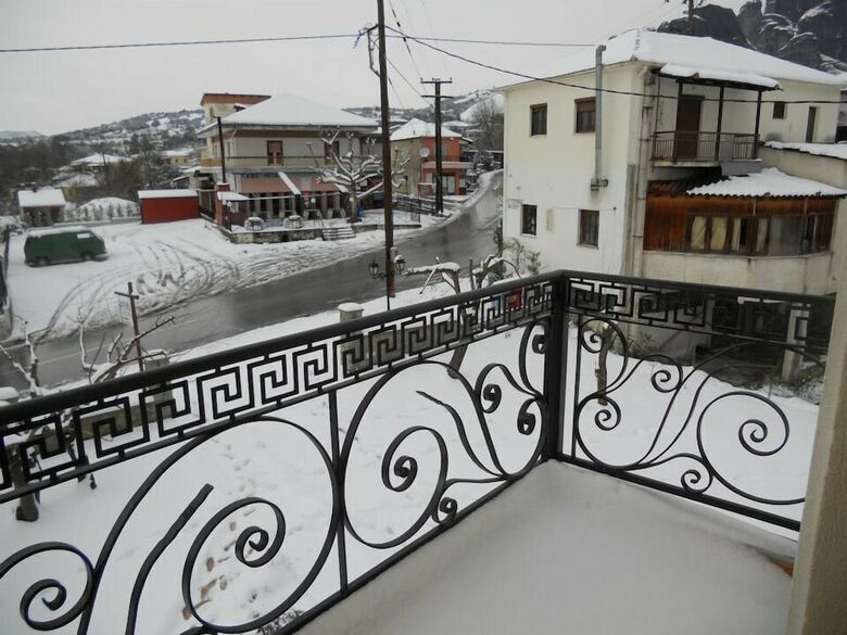Gogos Hotel