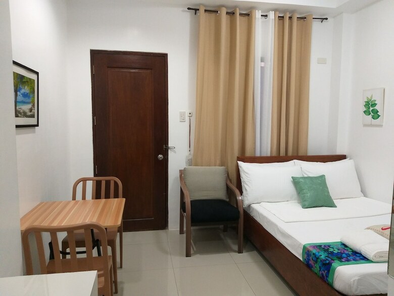 Hotel Lighthouse Apartment And Guest Inn