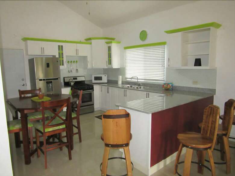 Caymanas Adrian's Vacation House