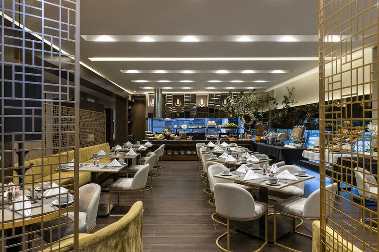 Aparthotel 93 Luxury Suites & Residences