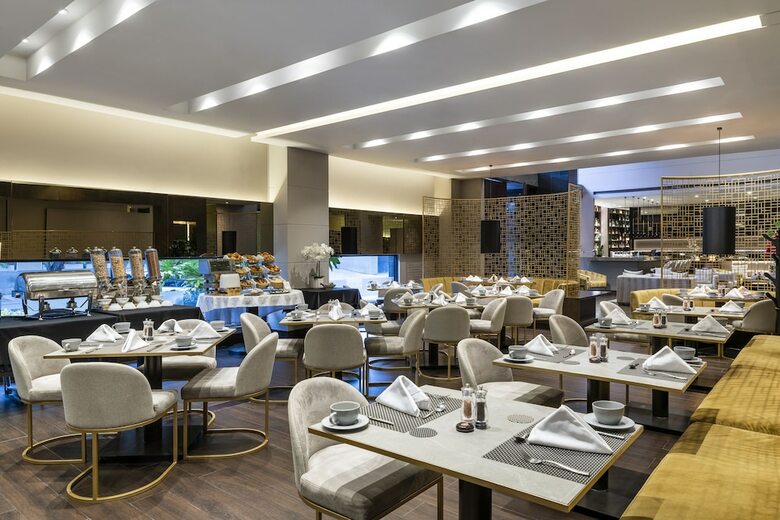 Aparthotel 93 Luxury Suites & Residences