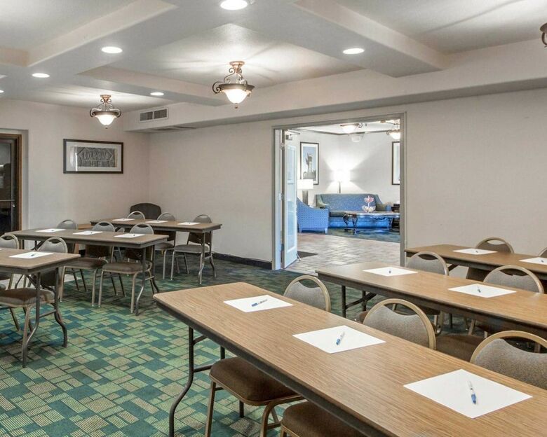 Hotel Quality Inn Tulsa-downtown West