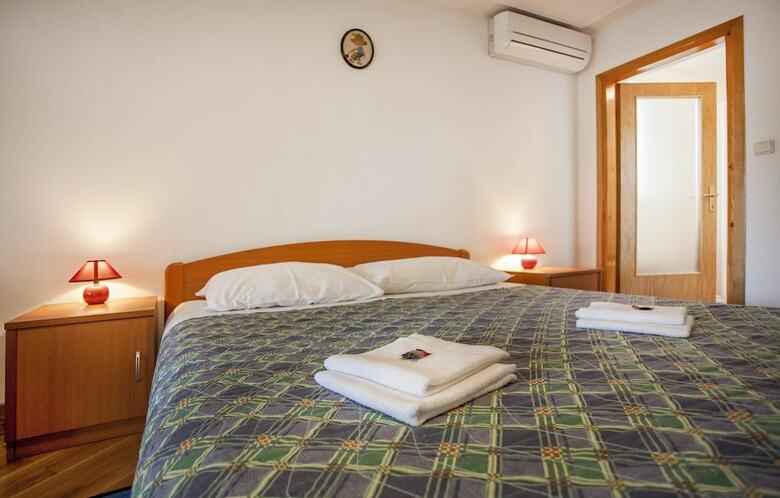 Apartments Cademia