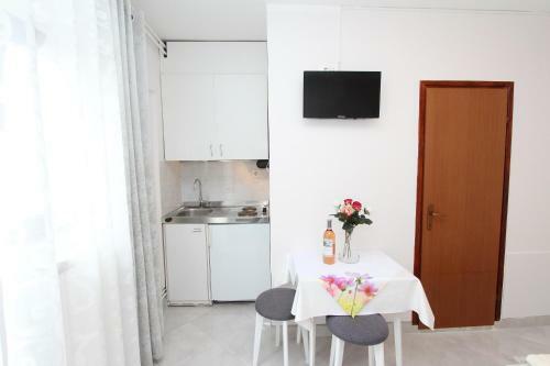 Apartments Divna