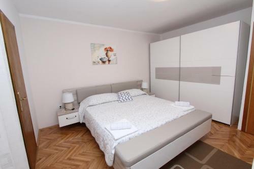 Apartments Divna