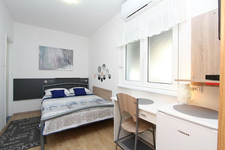 Hotel Apartments Eva