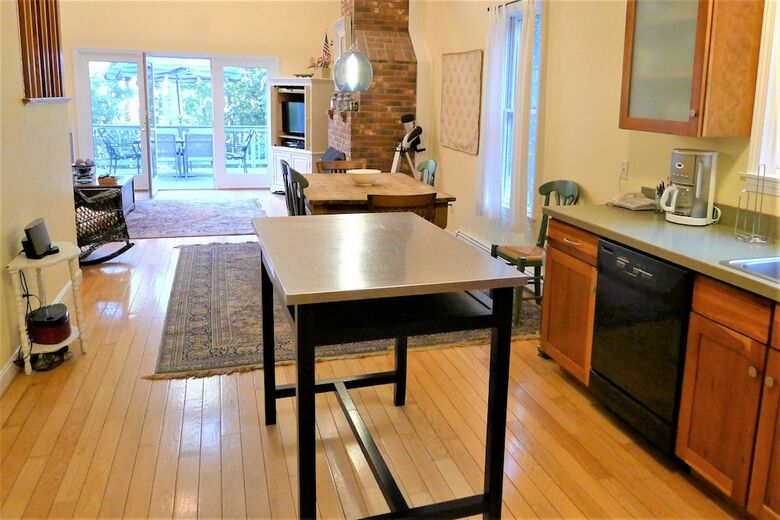 300 Gross Hill - 3 Bedroom House
