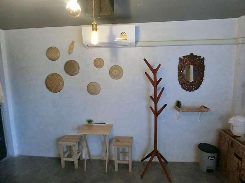 Hostal Dawnthaya Ayutthaya House