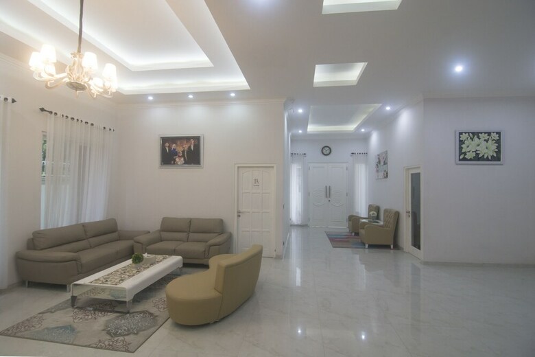 Hostal Royal Homy Syariah
