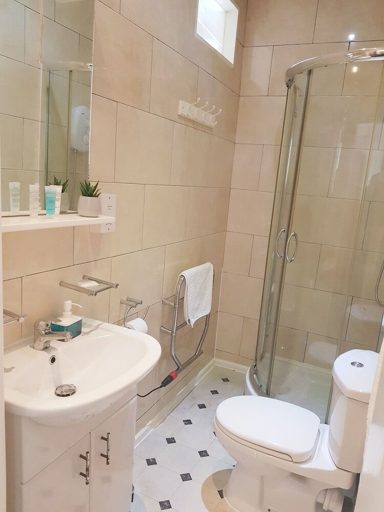 Blueone Serviced Apartments-sandon House