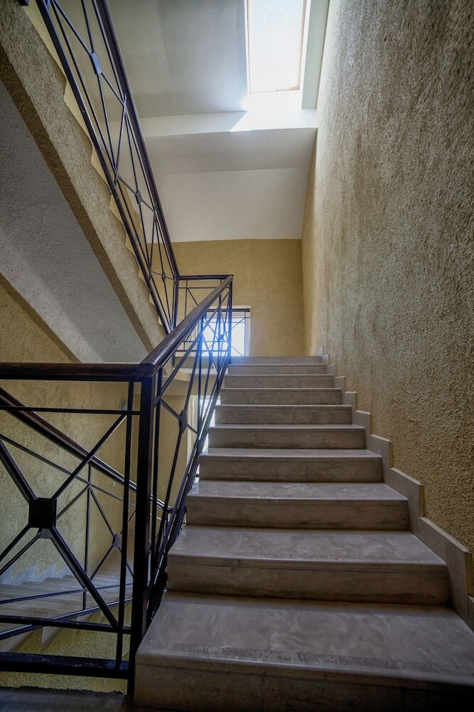 Arendagrad Apartments Bolnichny 4