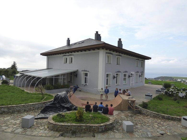 Hostal Alma Surf School