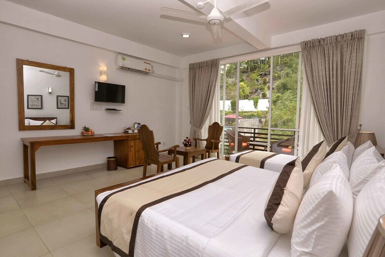 Hotel Capital O 404 Lagone Resort